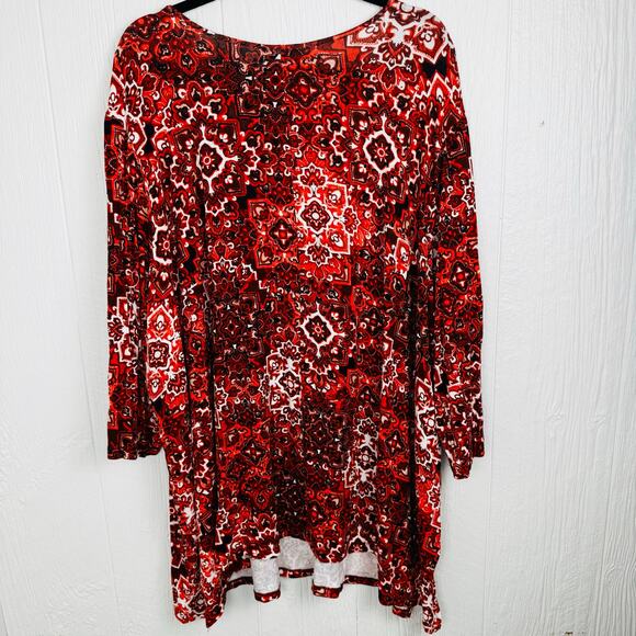 Women's Red Patterned Top - Picture 4 of 9